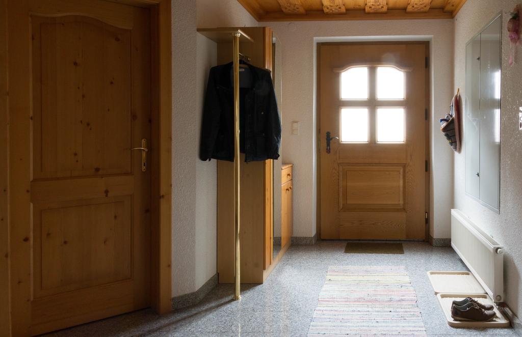 Ganhoer- Fam. Kaar Wintersdorf الغرفة الصورة