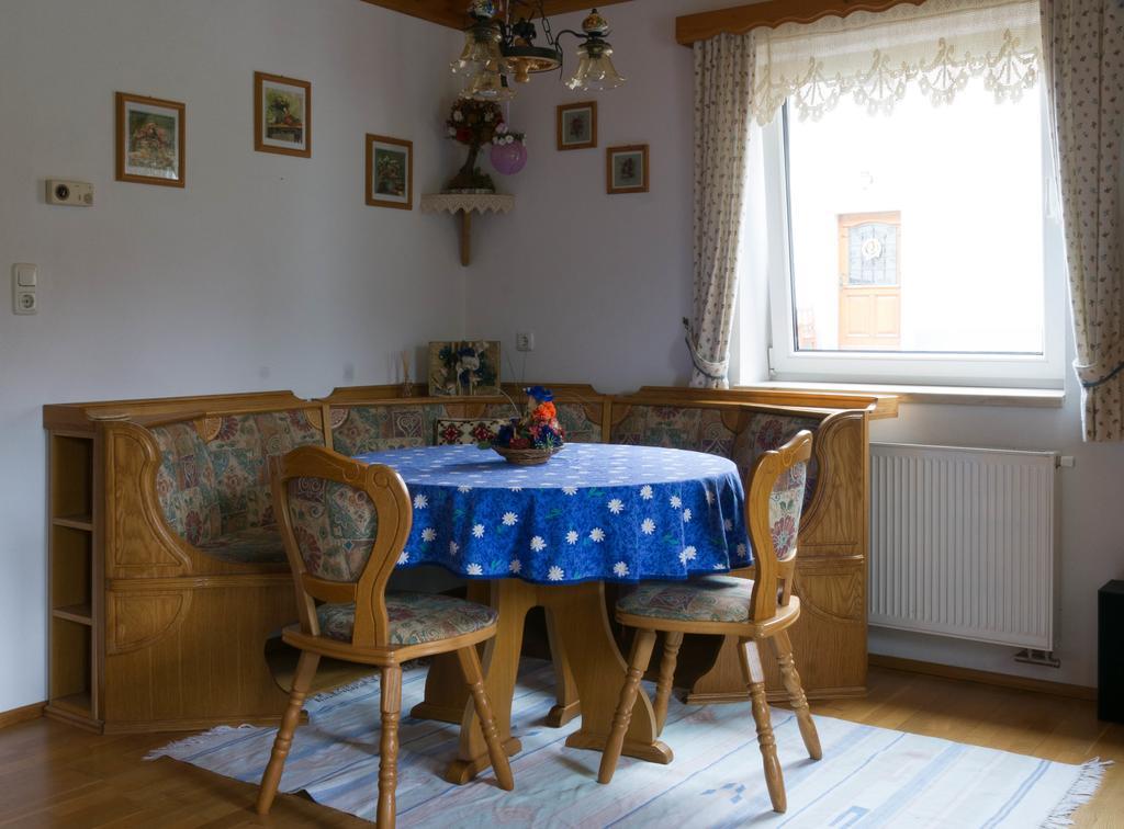 Ganhoer- Fam. Kaar Wintersdorf الغرفة الصورة